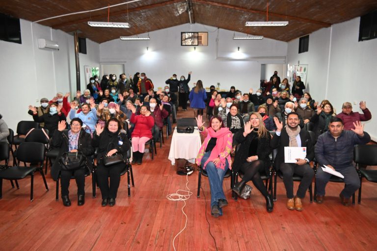 EN SAN IGNACIO SE REALIZÓ SEMINARIO DE CONCIENTIZACIÓN EN DERECHOS Y BUEN TRATO AL ADULTO MAYOR.